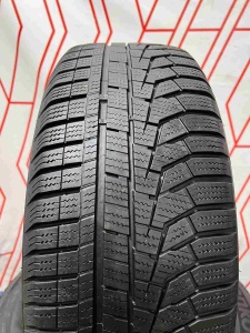 17 21560 Hankook Winter Icept Evo2 10-151_11zon