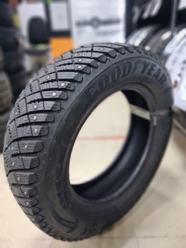 Шины Goodyear UltraGrip Ice Arctic SUV 255/50 R20 109T