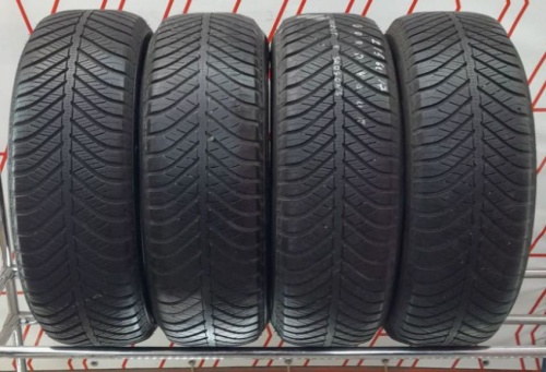 Шины Goodyear Vector 4Seasons 215/60 R17 -- б/у 5