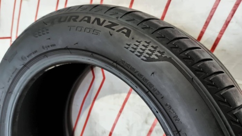 Шины Bridgestone Turanza T005 225/55 R17 97W б/у 5